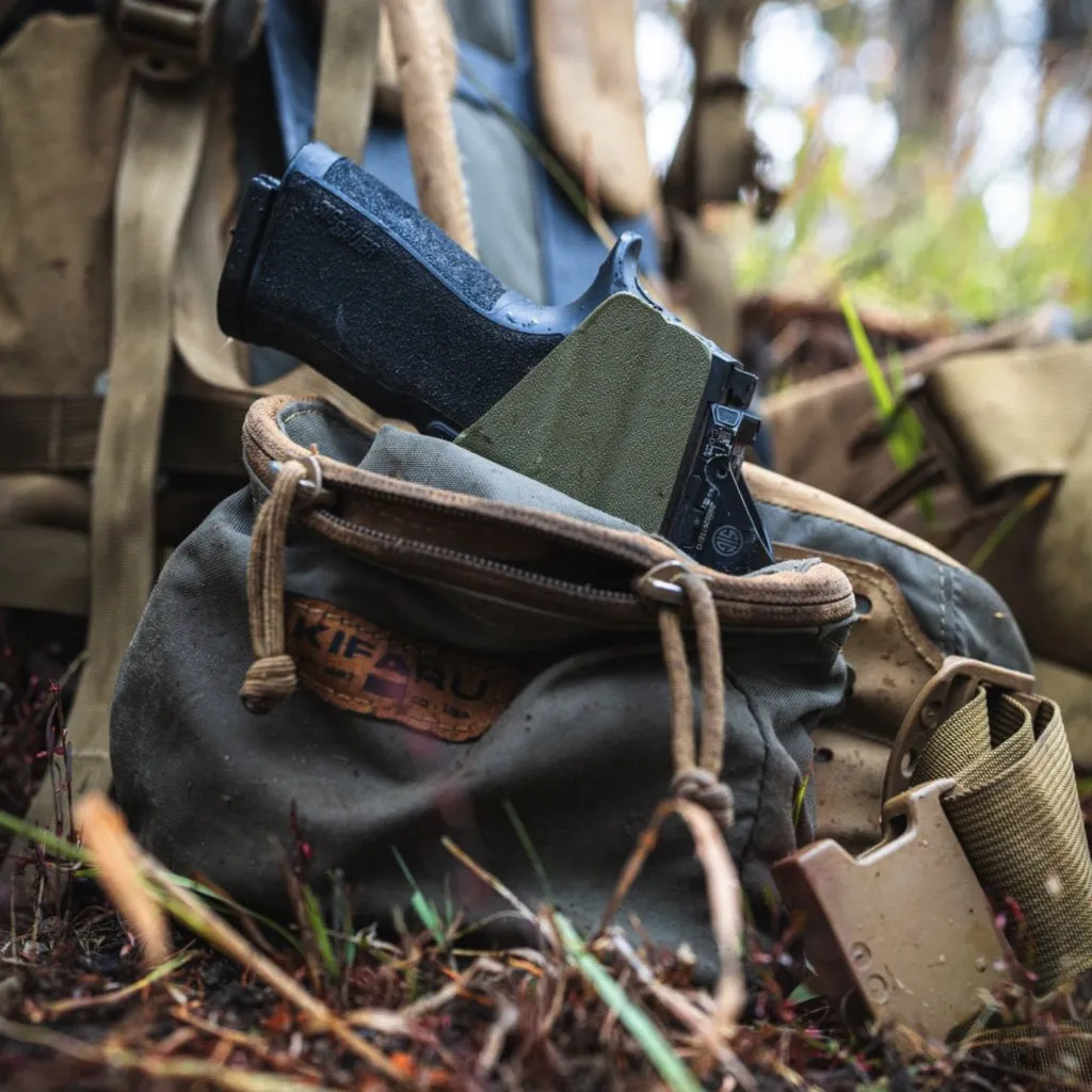kydex-hip-holster-02.webp