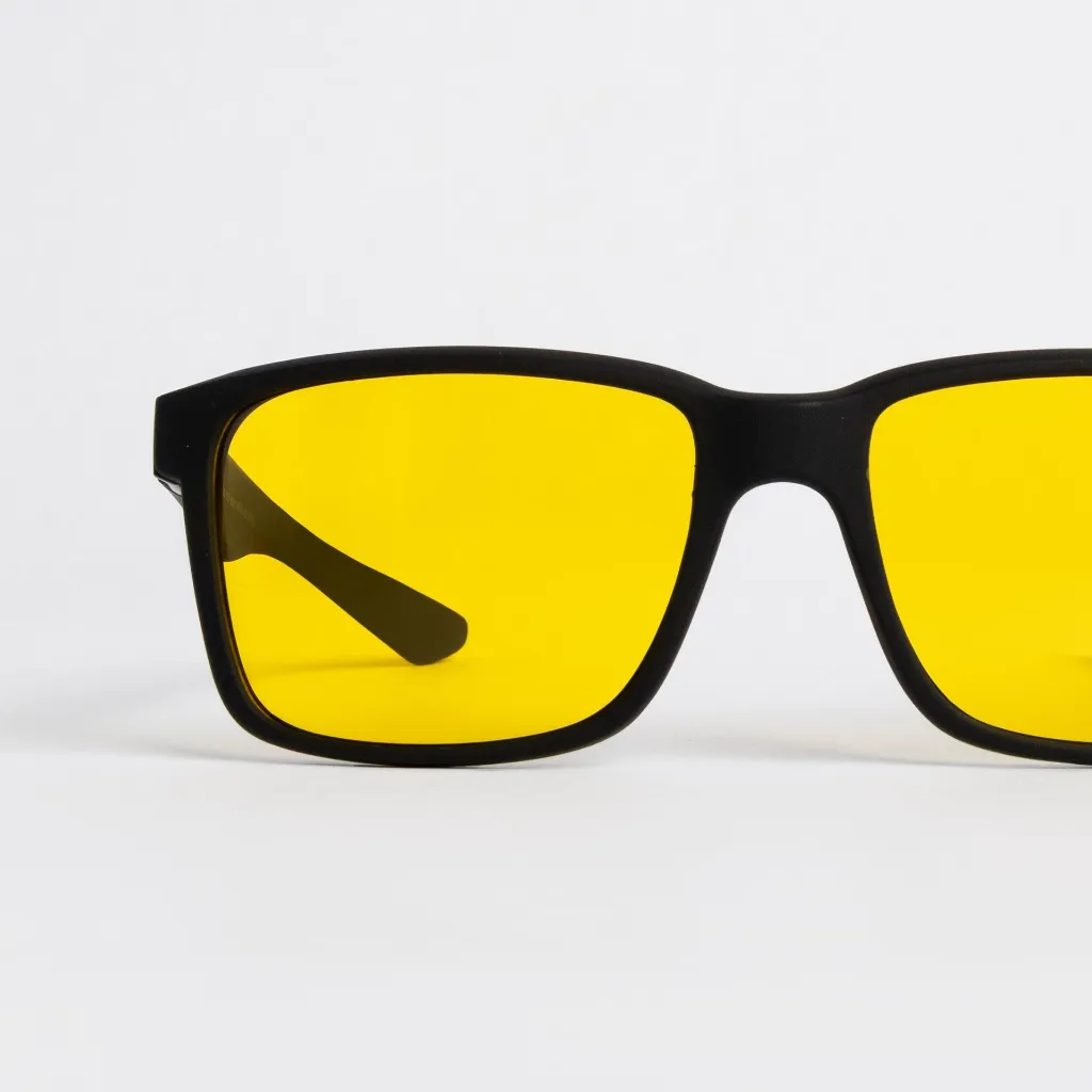 true-dark-glasses-01.webp