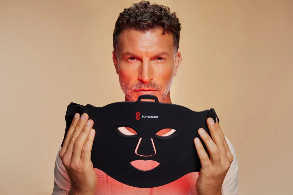 red-light-mask-03 Large.webp