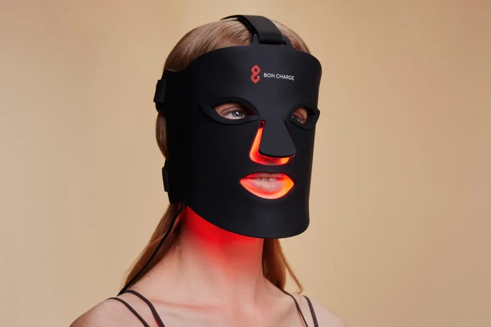 red-light-mask-02 Large.webp